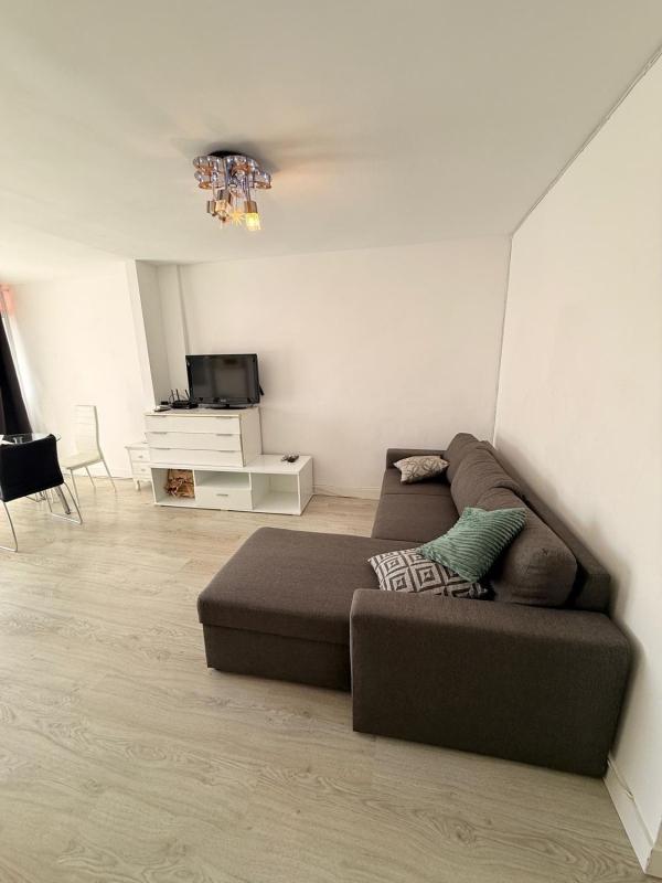 Venta de piso en Piso en Avenida de París, Zona Sierra Helada, Benidorm, Benidorm
photo 1