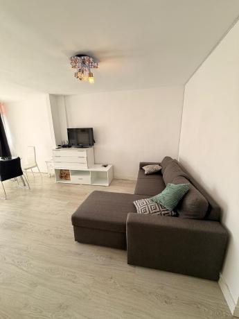 Venta de piso en Piso en Avenida de París, Zona Sierra Helada, Benidorm, Benidorm
 photo 1