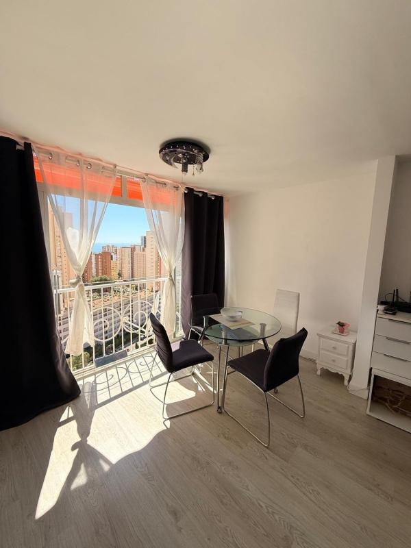 Venta de piso en Piso en Avenida de París, Zona Sierra Helada, Benidorm, Benidorm
photo 2