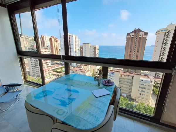Sprzedaż mieszkania w Piso en Avenida del Mediterráneo, 43, Playa de Levante, Benidorm, Benidorm
 photo 1