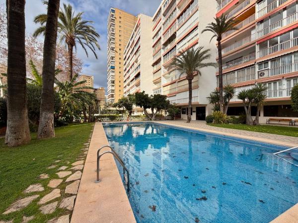 Sprzedaż mieszkania w Piso en Avenida del Mediterráneo, Playa de Levante, Benidorm, Benidorm
 photo 1