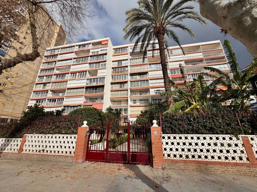 Sprzedaż mieszkania w Piso en Avenida del Mediterráneo, Playa de Levante, Benidorm, Benidorm
 photo 2