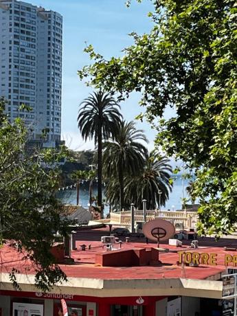 Sprzedaż mieszkania w Piso en Avenida del Mediterráneo, Playa de Levante, Benidorm, Benidorm
 photo 1
