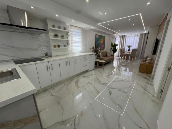 Venta de piso en Piso en Avenida Juan Fuster Zaragoza, Zona Rincón Bajo, Benidorm, Benidorm
photo 1