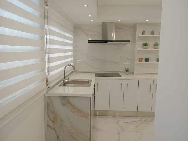 Venta de piso en Piso en Avenida Juan Fuster Zaragoza, Zona Rincón Bajo, Benidorm, Benidorm
thumbnail 1