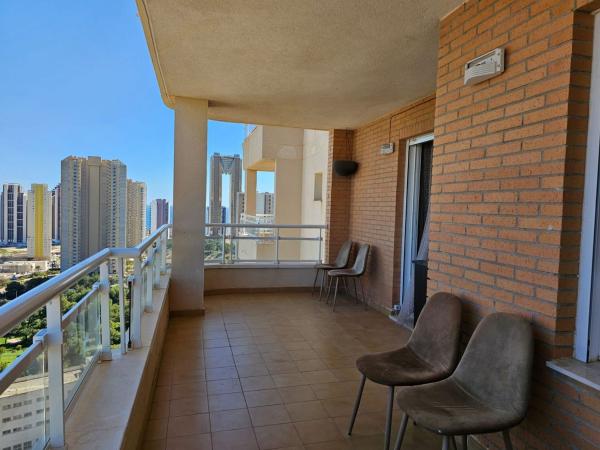 Venta de piso en Piso en Calle Presidente Adolfo Suárez, 21, Pueblo Poniente, Benidorm, Benidorm
 photo 2