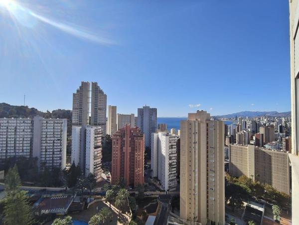 Venta de piso en Piso en Calle de Londres, Zona Sierra Helada, Benidorm, Benidorm
photo 1