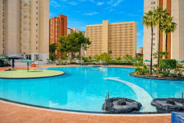 Venta de piso en Piso en Calle de Londres, Zona Sierra Helada, Benidorm, Benidorm
photo 1