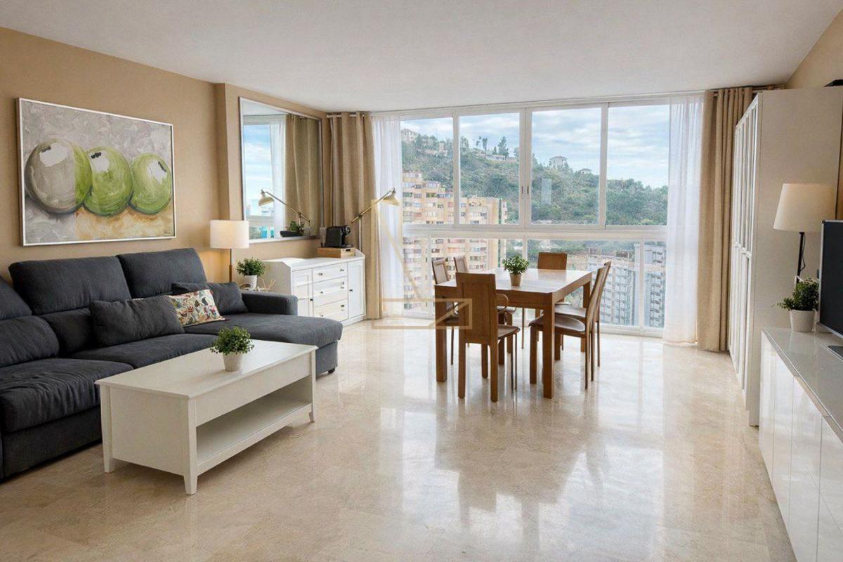 Venta de piso en Piso en Calle de Londres, Zona Sierra Helada, Benidorm, Benidorm
 photo 2