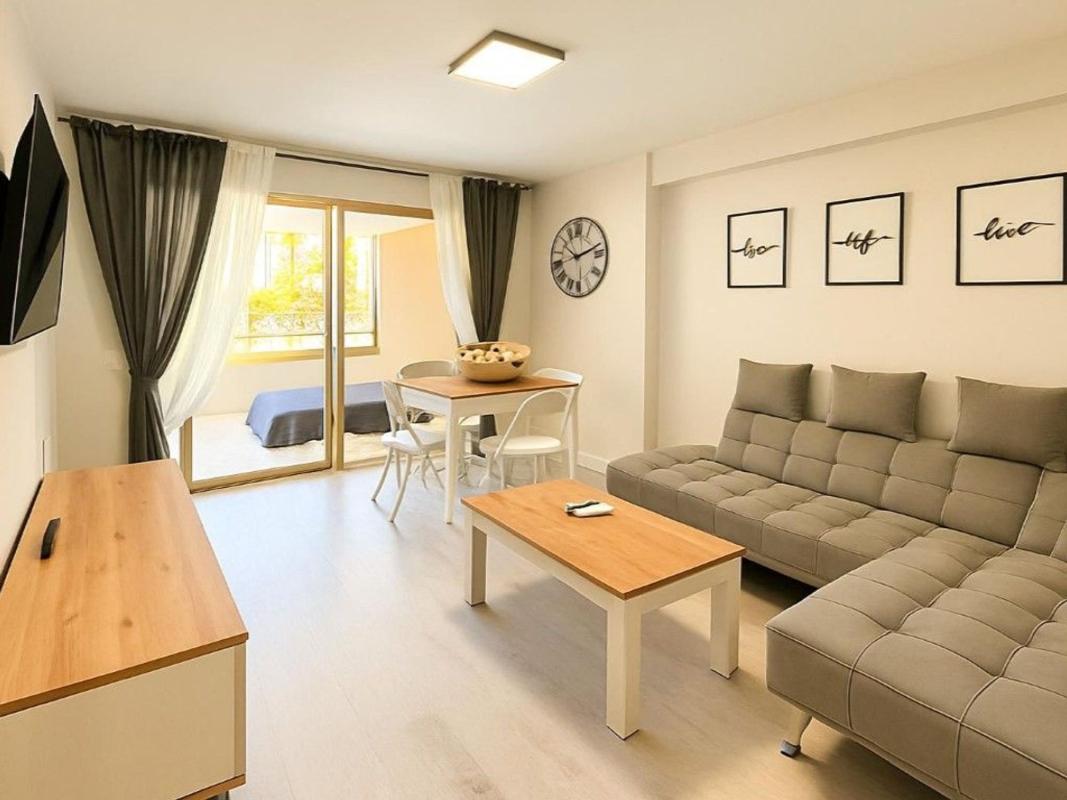 Venta de piso en Piso en Avenida Juan Fuster Zaragoza, 12 -14, Zona Rincón Bajo, Benidorm, Benidorm
photo 1