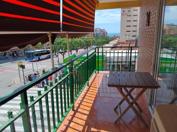 Venta de piso en Piso en Avenida Rei Jaume I, Pueblo Poniente, Benidorm, Benidorm
 photo 1