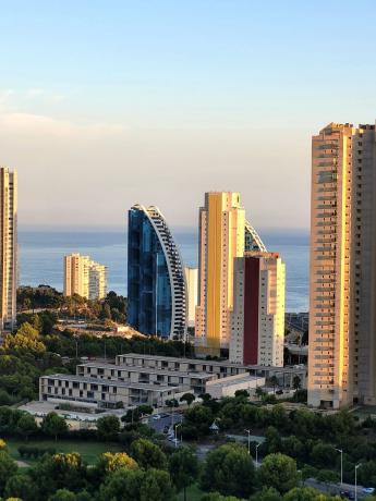 Sprzedaż mieszkania w Piso en Adolfo Suárez, 18, Pueblo Levante, Benidorm, Benidorm
 photo 1