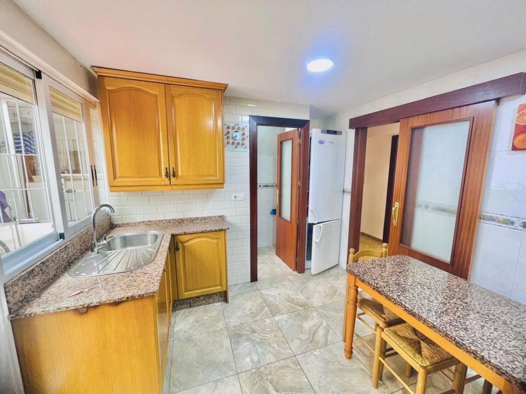Venta de piso en Piso en Pasaje de Santa Rita de Casia, Centro Urbano, Benidorm, Benidorm
photo 1