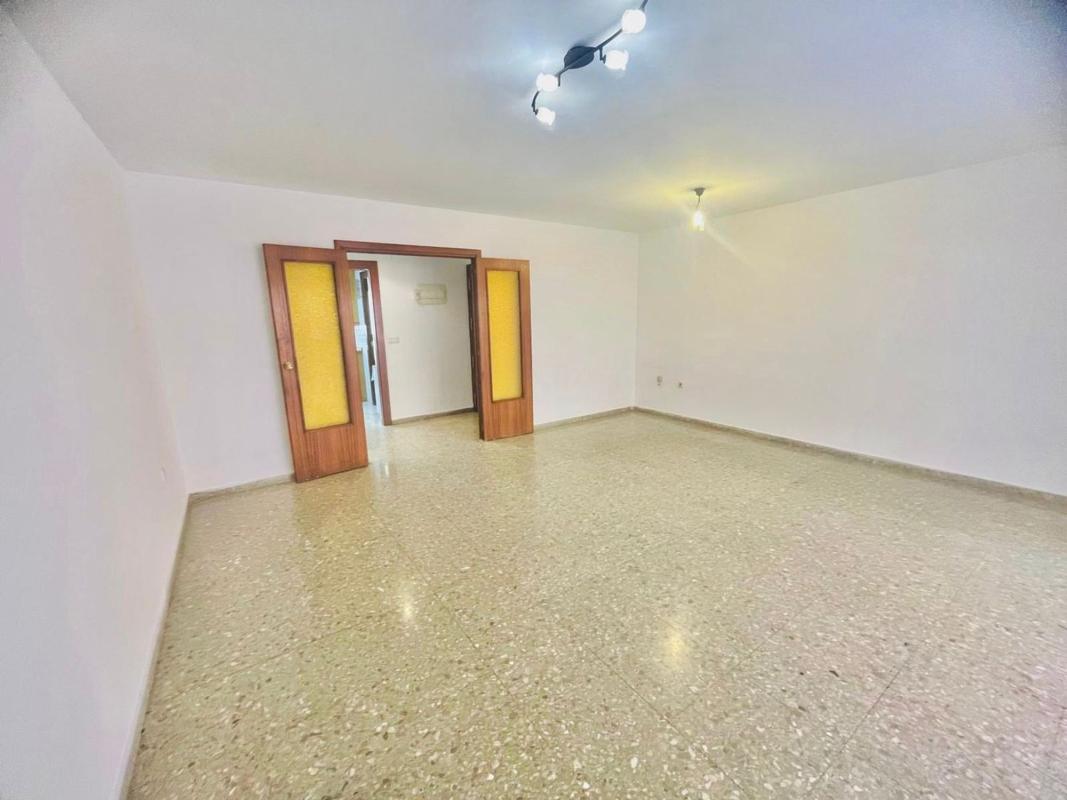 Venta de piso en Piso en Pasaje de Santa Rita de Casia, Centro Urbano, Benidorm, Benidorm
photo 3