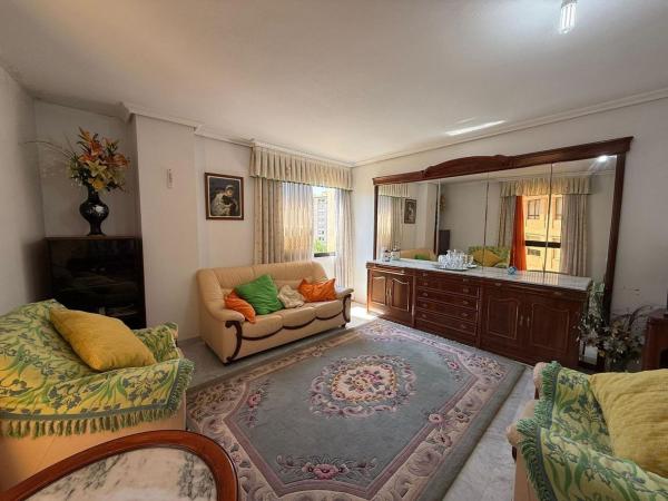 Venta de piso en Piso en Avenida L'Aigüera, Centro Urbano, Benidorm, Benidorm
 photo 4