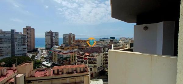 Sprzedaż mieszkania w Piso en Playa de Levante, Benidorm, Benidorm
 photo 1