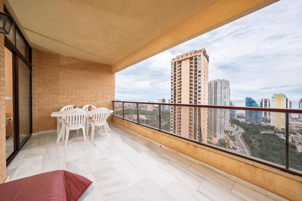 Продажа квартиры на Piso en Calle Presidente Adolfo Suárez, Pueblo Poniente, Benidorm, Бенидорм
photo 1