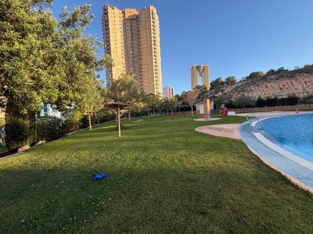Venta de piso en Piso en Calle Presidente Adolfo Suárez, 22, Pueblo Poniente, Benidorm, Benidorm
 photo 2