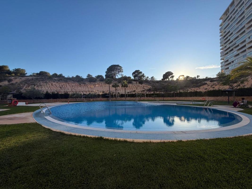 Venta de piso en Piso en Calle Presidente Adolfo Suárez, 22, Pueblo Poniente, Benidorm, Benidorm
 photo 4