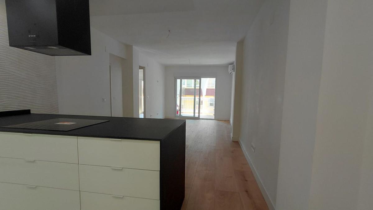Sprzedaż mieszkania w Piso en Calle de Sella, 4, Pueblo Levante, Benidorm, Benidorm
 photo 2