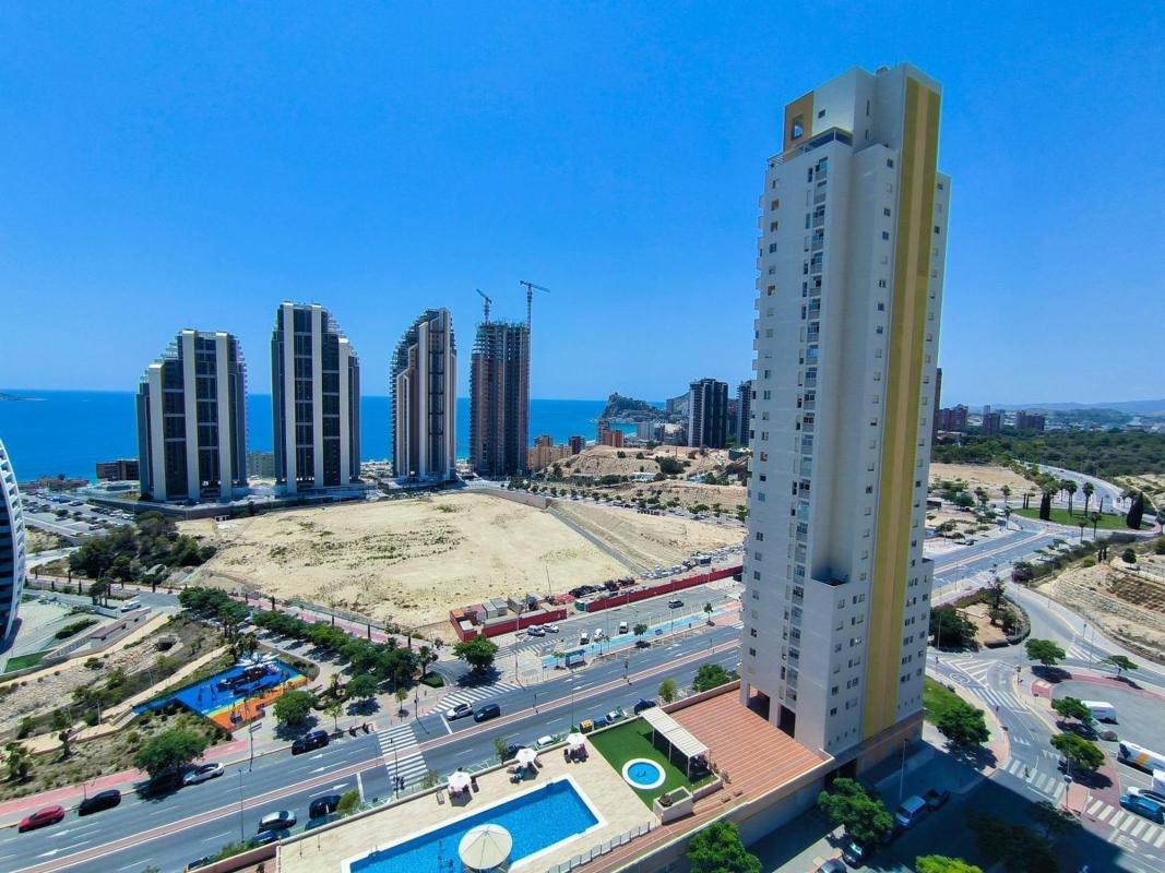 Venta de piso en Piso en Calle Presidente Adolfo Suárez, Pueblo Poniente, Benidorm, Benidorm
photo 1