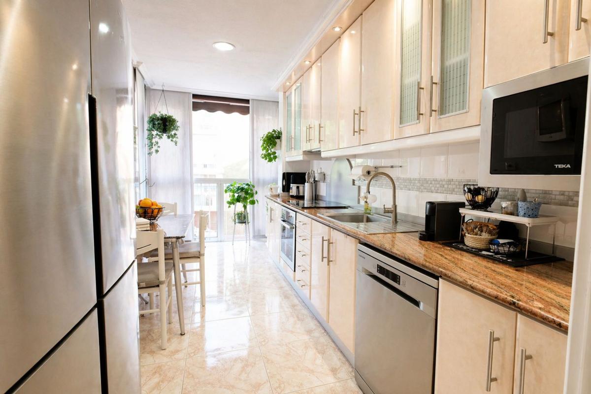 Sprzedaż mieszkania w Piso en Juan Fuster Zaragoza, Zona Rincón Bajo, Benidorm, Benidorm
photo 4