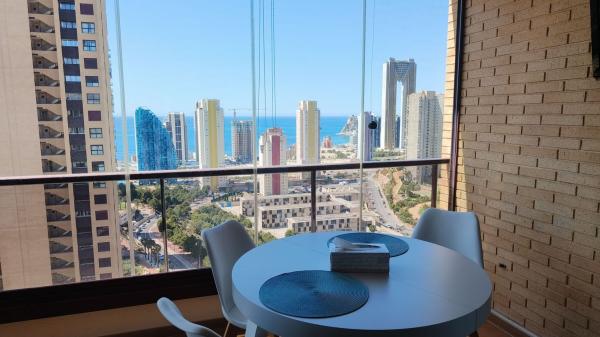 Venta de piso en Piso en Calle Presidente Adolfo Suárez, Pueblo Poniente, Benidorm, Benidorm
 photo 1