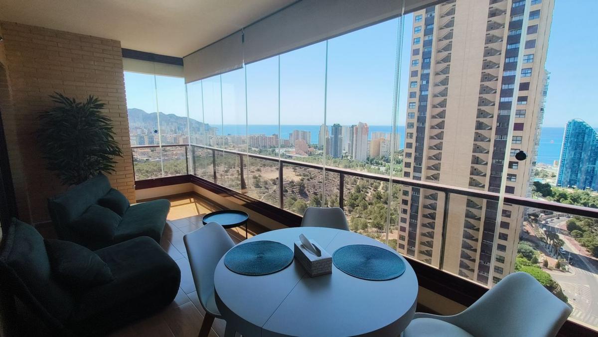 Venta de piso en Piso en Calle Presidente Adolfo Suárez, Pueblo Poniente, Benidorm, Benidorm
photo 4