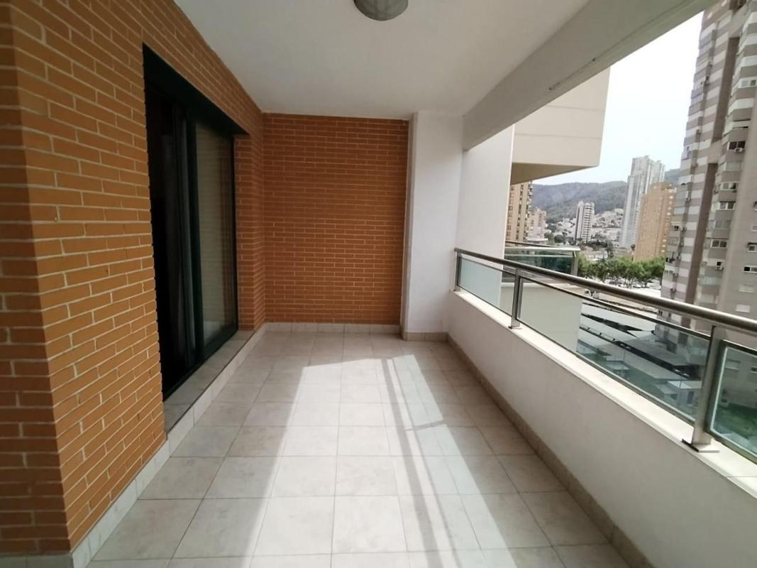 Sale of apartment in Piso en Avenida de l'Almirall Bernat de Sarria, Zona Rincón Alto, Benidorm, Benidorm
photo 4