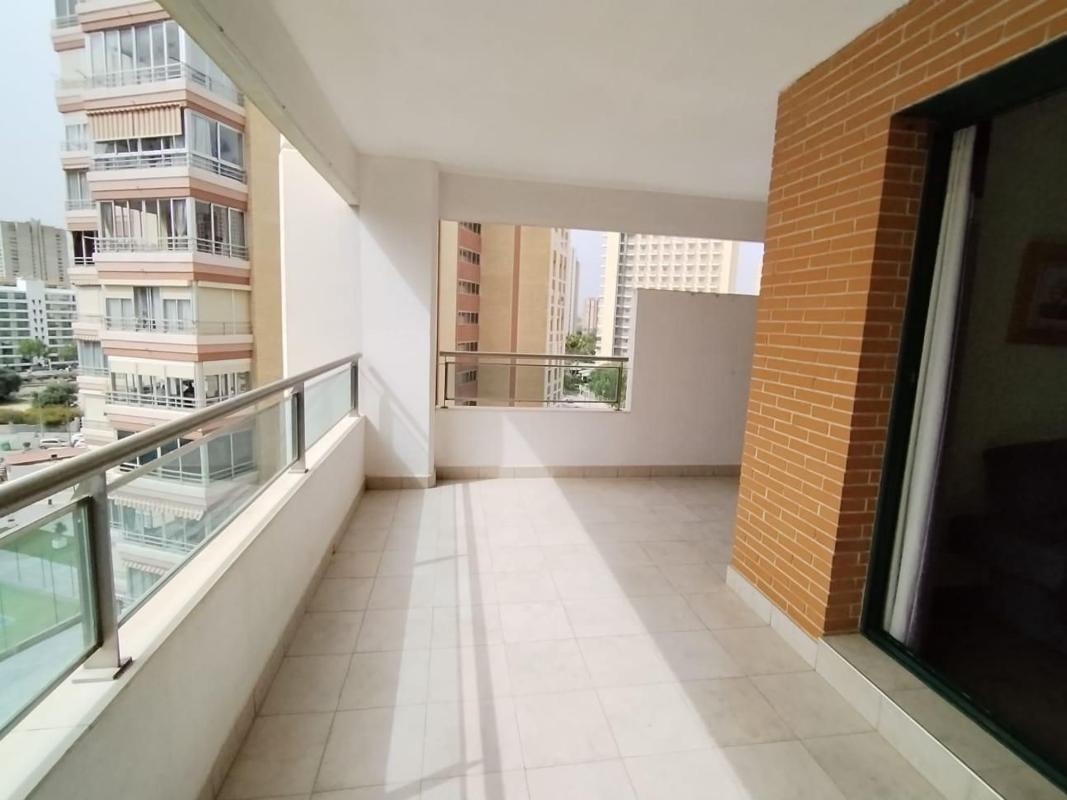 Sale of apartment in Piso en Avenida de l'Almirall Bernat de Sarria, Zona Rincón Alto, Benidorm, Benidorm
photo 5