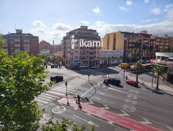 Venta de piso en Piso en Calle de Tomàs Ortuño, Centro Urbano, Benidorm, Benidorm
photo 1