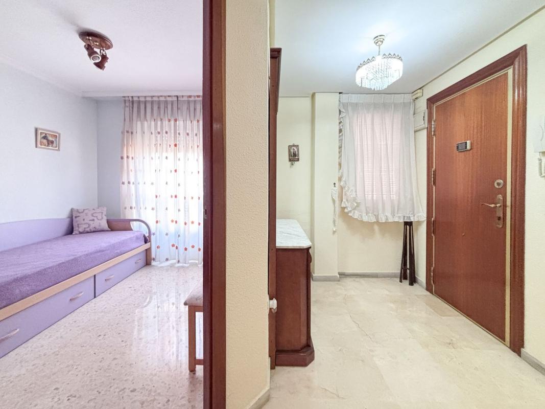 Venta de piso en Piso en Calle de Tomàs Ortuño, Centro Urbano, Benidorm, Benidorm
 photo 3