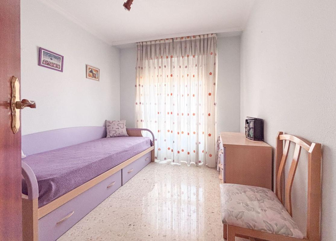 Venta de piso en Piso en Calle de Tomàs Ortuño, Centro Urbano, Benidorm, Benidorm
 photo 4