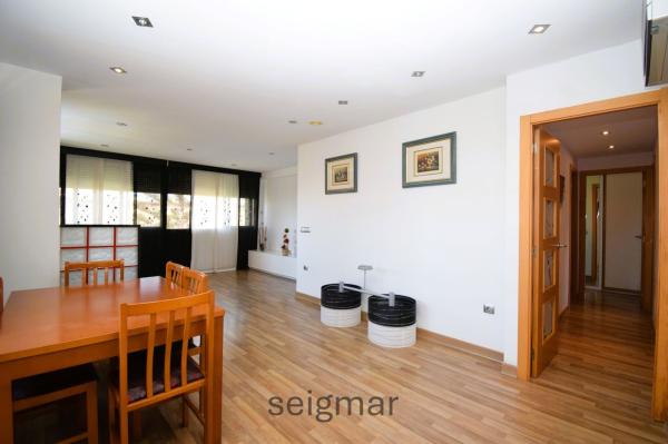 Venta de piso en Piso en Calle Invierno, Pueblo Levante, Benidorm, Benidorm
thumbnail 2