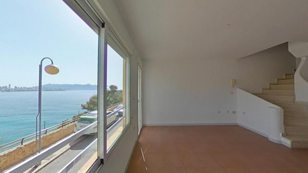 Venta de chalet independiente en Casa o chalet en Calle Luarca, Playa de Poniente, Benidorm, Benidorm
photo 1