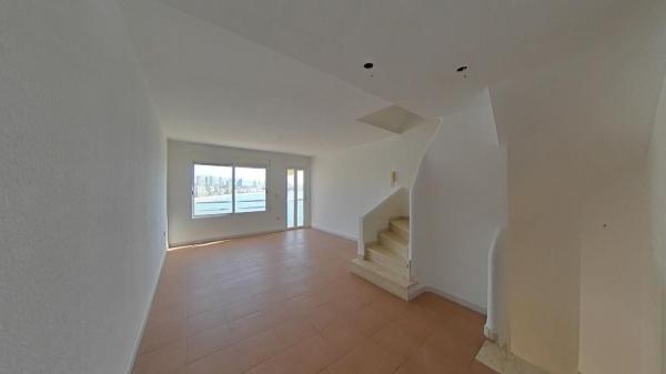 Chalet independiente en venta en Casa o chalet en Calle Luarca, Playa de Poniente, Benidorm, Benidorm
 photo 3