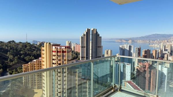 Venta de piso en Piso en Calle Pekín, Zona Sierra Helada, Benidorm, Benidorm
thumbnail 2