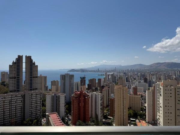 Venta de piso en Piso en Calle de Viena, Zona Sierra Helada, Benidorm, Benidorm
photo 1