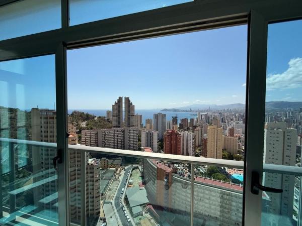 Venta de piso en Piso en Calle de Viena, Zona Sierra Helada, Benidorm, Benidorm
 photo 4