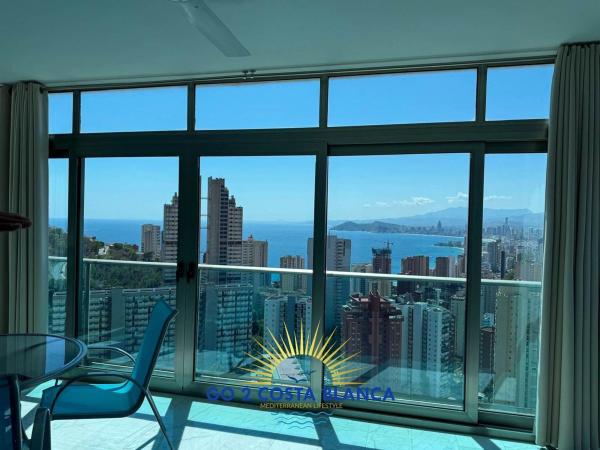 Venta de piso en Piso en Calle de Viena, Zona Sierra Helada, Benidorm, Benidorm
photo 1