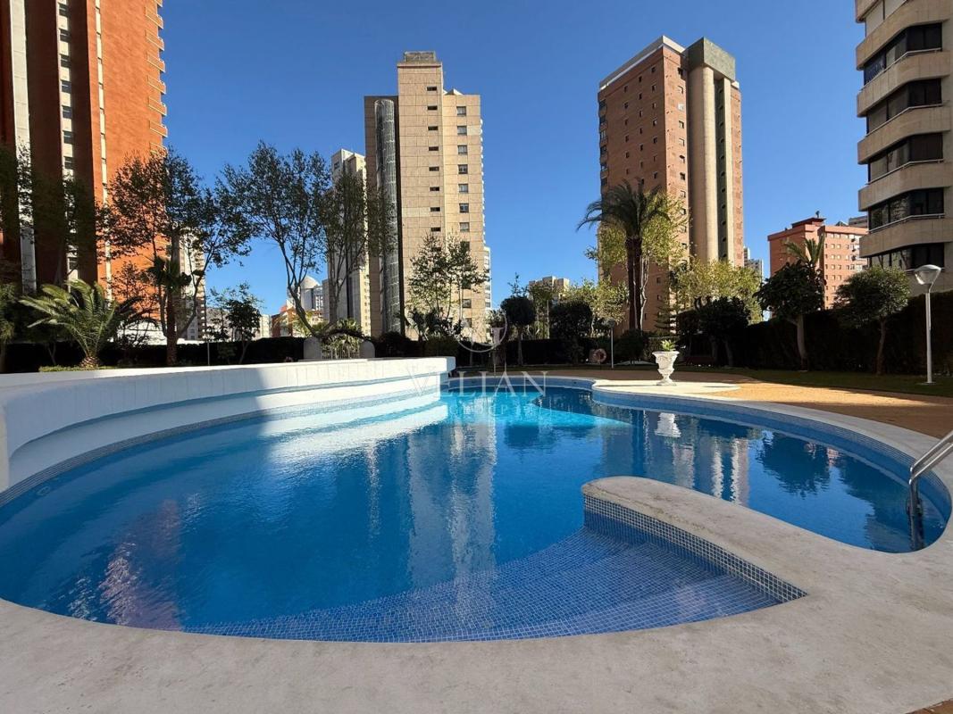 Venta de piso en Piso en Calle Esperanto, Pueblo Levante, Benidorm, Benidorm
 photo 3