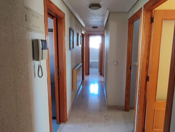 Продажа квартиры на Piso en Playa de Poniente, Benidorm, Бенидорм
thumbnail 2