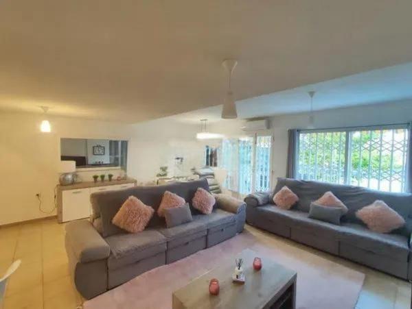 Chalet pareado en Zona Sierra Helada, Benidorm thumbnail 1