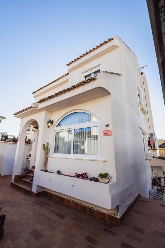 Propiedades en venta y alquiler en España photo 1