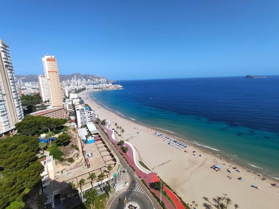 Venta de piso en Piso en Avenida de la Armada Española, Playa de Poniente, Benidorm, Benidorm
photo 1
