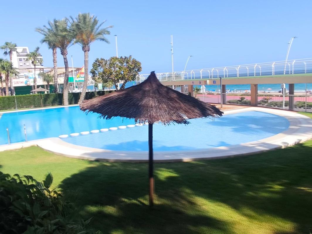 Venta de piso en Piso en Avenida de la Armada Española, Playa de Poniente, Benidorm, Benidorm
photo 3