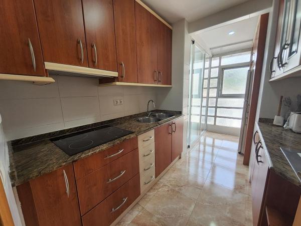 Sale of flat in Piso en Playa de Levante, Benidorm, Benidorm
thumbnail 2