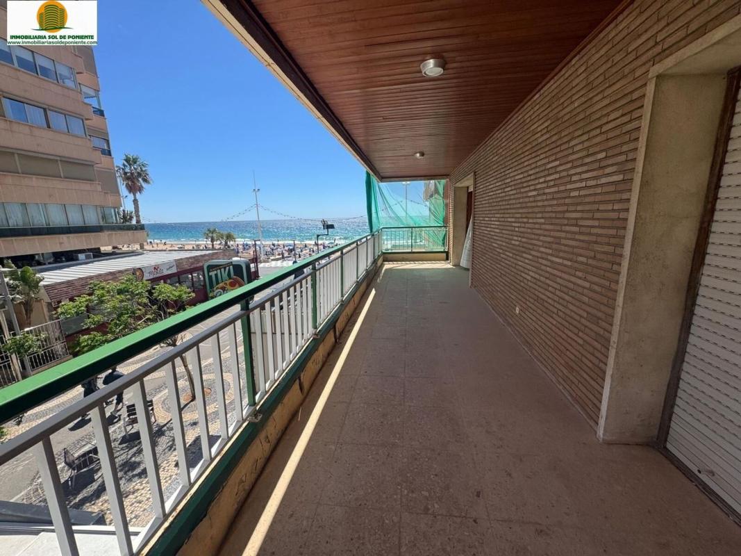 Venta de piso en Piso en Playa de Levante, Benidorm, Benidorm
 photo 2