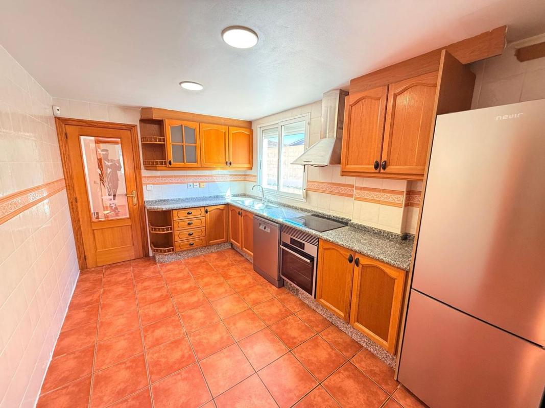 Propiedades en venta y alquiler en España photo 4
