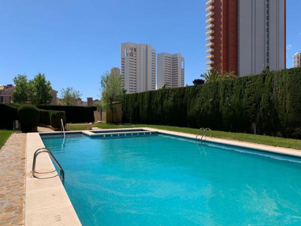 Chalet adosado en Calle de Moscú, Zona Sierra Helada, Benidorm thumbnail 1